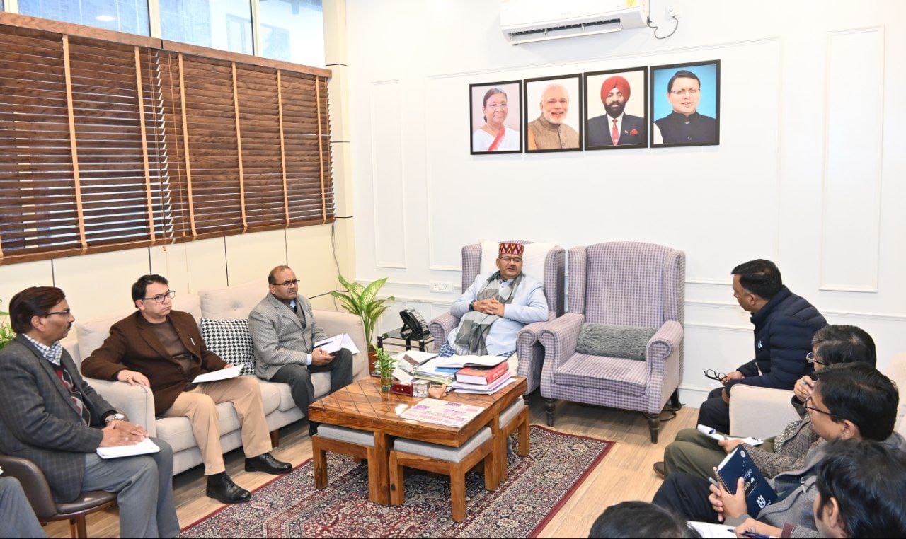 एपीडा भारत सरकार द्वारा आयोजित होने वाले “इन्टरनेशनल कॉन्क्लेव कम बॉयर सेलर मीट” कार्यक्रम की तैयारियों के संबंध में बैठक करते कृषि मंत्री गणेश जोशी