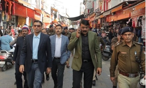 डीएम व एसएसपी ने किया  आईएसबीटी पार्किंग, फ्लाईओवर कार्यों का निरीक्षण 