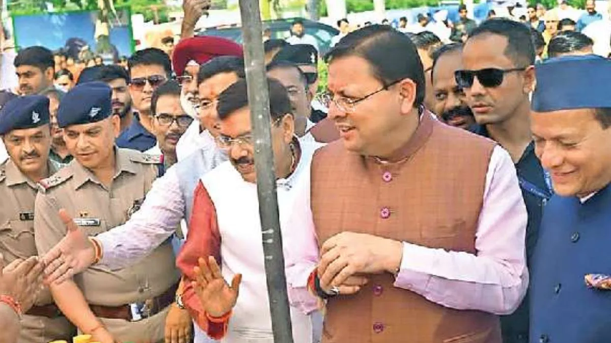 पारंपरिक खेती पर अनुसंधान कर किसानों तक उन्नत तकनीक पहुंचाएं वैज्ञानिक – सीएम धामी