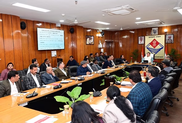 विकास कार्यों के लिए खुला धामी सरकार का खजाना