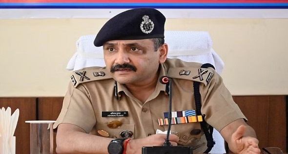 डीजीपी ने दिए वांछित अभियुक्तों पर इनाम घोषित करने के निर्देश