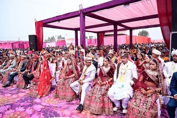 50 दूल्हा दुल्हन और धामी सरकार !