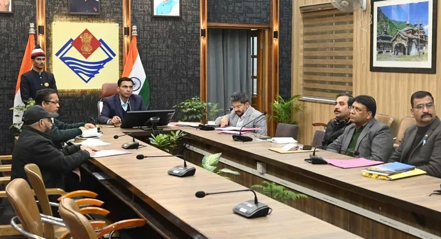 देहरादून में सड़क खुदाई पर प्रशासन का बड़ा एक्शन,