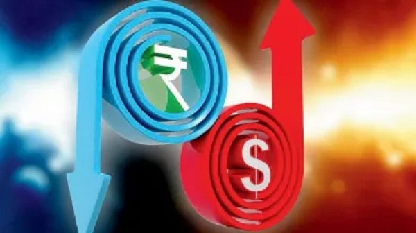 शुरुआती कारोबार में रुपया चार पैसे की बढ़त के साथ 81.75 प्रति डॉलर: