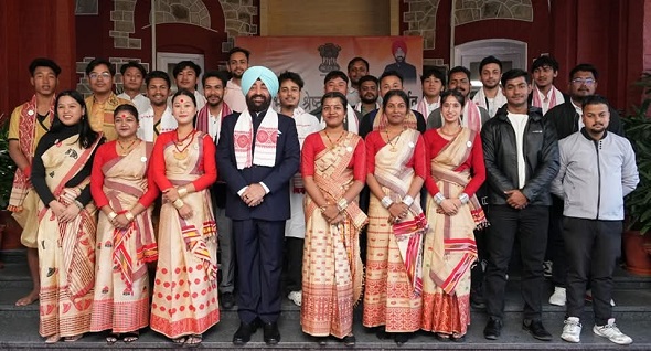 भारत विविधताओं से भरा अनोखा देश है : राज्यपाल