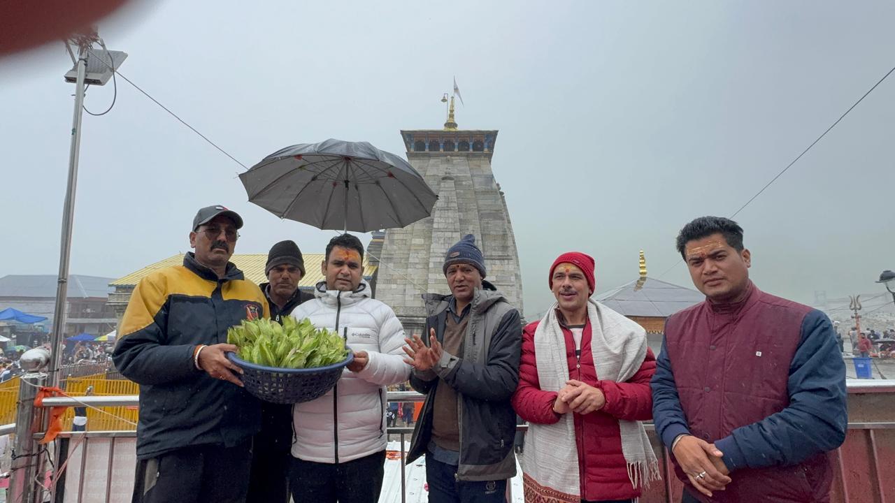 सावन संक्रांति पर केदारनाथ धाम में बीकेटीसी ने विश्व शांति के लिए रुद्राभिषेक पूजा की शुरुआत