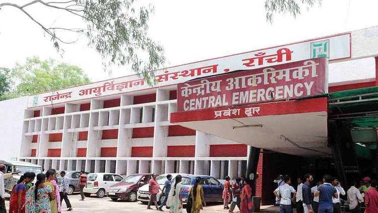 Ranchi Violence : रांची हिंसा में घायल मरीजों की रिम्स में कैसी है स्थिति, घायल नदीम अंसारी की कैसी है हालत