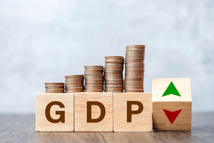 Economic Survey: भारतीय अर्थव्यवस्था की  GDP रफ़्तार 7.4% रहने का अनुमान, महंगाई 1.7% पर सिमटी
