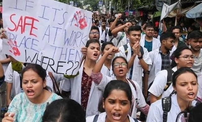 प्रदेश में आज 24 घंटे के कार्य बहिष्कार पर डॉक्‍टर,,पीड़िता के लिए मांग रहे इंसाफ