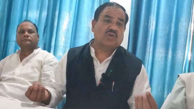 उत्तराखंड कांग्रेस में हलचल: हरक सिंह रावत बोले- ‘टिकट तो राहुल गांधी का भी फाइनल नहीं’, सिर्फ जीतने वालों को मिलेगा मौका.