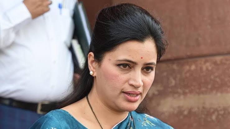 बॉम्बे हाईकोर्ट ने पुलिस केस रद्द करने की राणा दंपति की याचिका खारिज की
