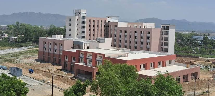 हरिद्वार मेडिकल कॉलेज: छात्रों की फीस नहीं बढ़ेगी