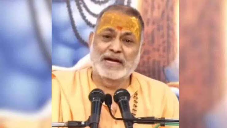 MP: प्रेमानंद महाराज बोले- फिगर मेंटेन करना छोड़ें हिंदू औरतें, पैदा करें 4-4 बच्चे, UP के 17 जिले हाथ से गए