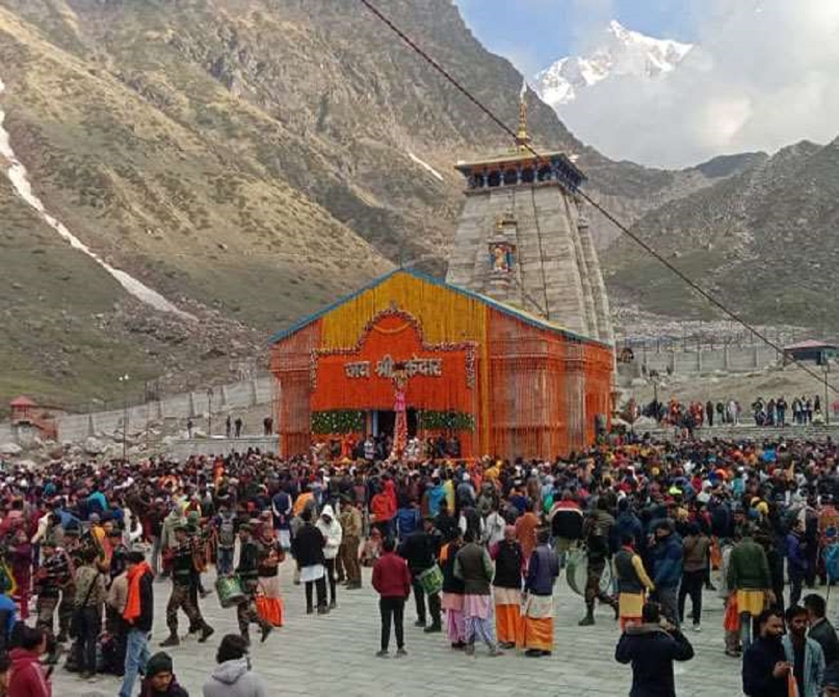 Sawan 2022: पहले सोमवार पर केदारनाथ से लेकर हर की पैड़ी तक भोले की भक्ति में रंगे भक्त, देखें तस्वीरें