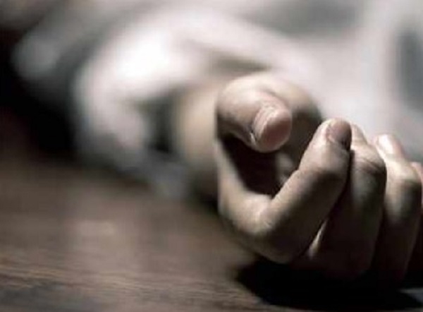 बड़ी अपडेट,,यहाँ पति ने पत्त्नी को उतारा मौत के घाट,,,,रेलवे ट्रैक पर मिला उसका शव...