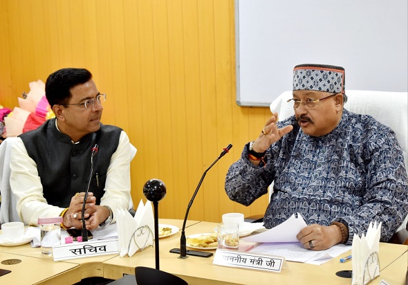 क्रोधित हुए मंत्री सतपाल महाराज , ये थी वजह