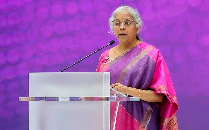 प्रधानमंत्री नरेंद्र मोदी की सरकार ने कर्ज की स्थिति को लेकर किया सचेत : वित्त मंत्री