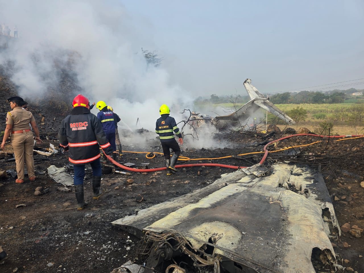 बारामती एयरपोर्ट पर चार्टर्ड विमान हादसा: लैंडिंग के दौरान Learjet 45XR क्रैश, पांच लोगों की मौत