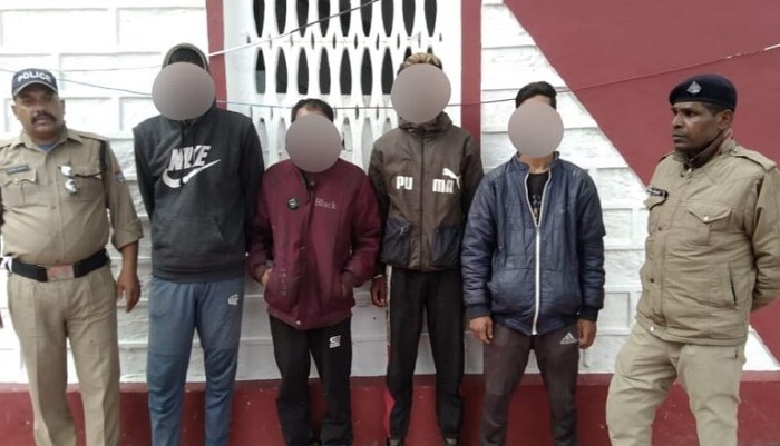 केदारनाथ में घोड़ा खच्चर संचालकों के विरुद्ध मुकदमा दर्ज: