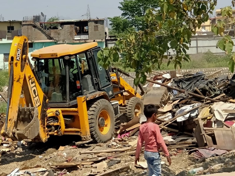 देहरादून में यहाँ जमकर गरजी जेसीबी, पुलिस ने की बड़ी कार्यवाही:  MDDA