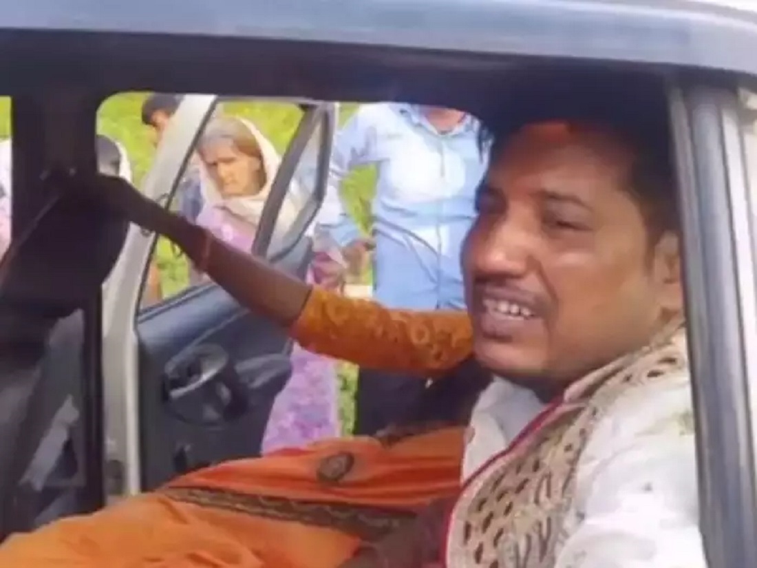 पौड़ी जिले के बीरोंखाल क्षेत्र में हुए बस हादसे ने हर किसी को झकझोर कर दिया, रोते-बिलखते पहुंचा घर दुल्हा.
