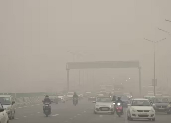 ‘दिल्ली में वायु प्रदूषण का स्तर 450 के पार, नोएडा में भी गंभीर स्थिति’