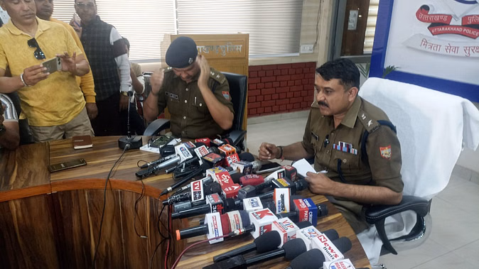 देहरादून: भर्ती परीक्षा पेपर लीक मामले में अभ्यर्थी, बहन और प्रोफेसर पर शक