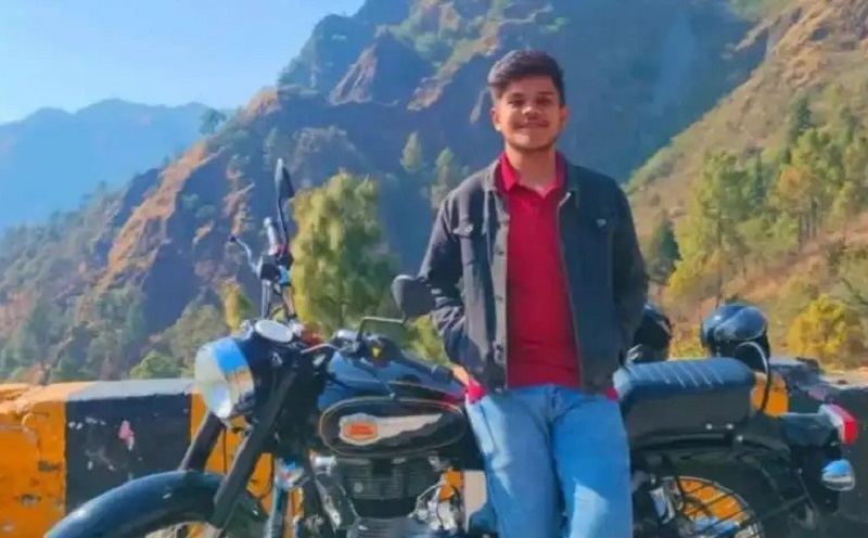 सड़क हादसे में एचएम के छात्र की दर्दनाक मौत: