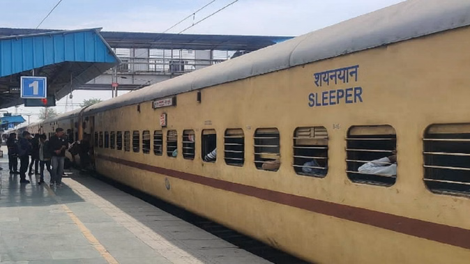उत्तराखंड: 24 अप्रैल से पहले रेल यात्रियों की बढ़ी परेशानी,
