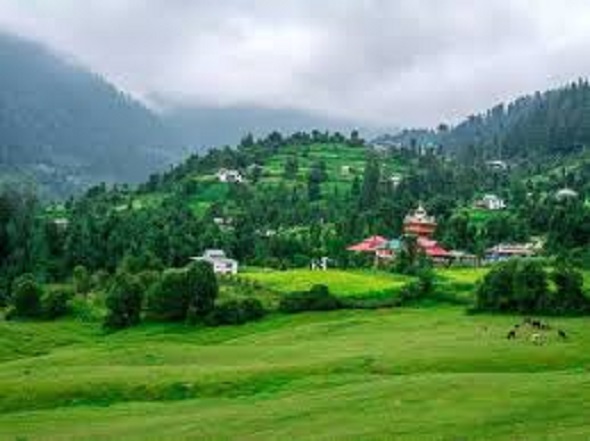 खिर्सू की खूबसूरती के दीवाने हैं टूरिस्ट