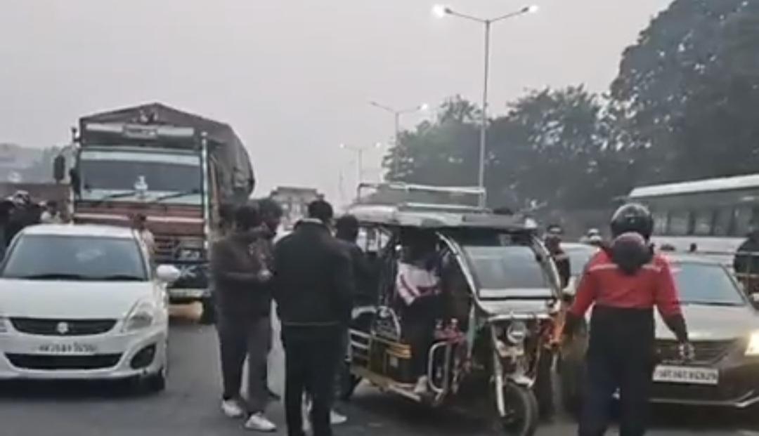 हरिद्वार: रफ्तार का कहर, ओवरटेक के चक्कर में ऋषिकेश के दो दोस्तों की दर्दनाक मौत !