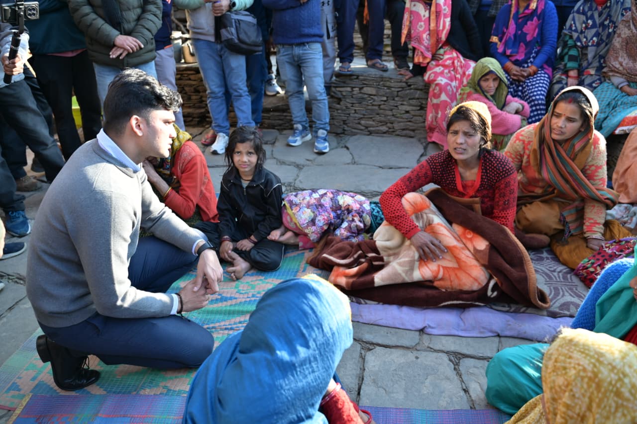 Rudraprayag:’पापा मेरे लिए चॉकलेट लाना’.. बेटे की ये आखिरी ख्वाइश रुद्रप्रयाग की बबीता पर टूटा दुखों का पहाड़.