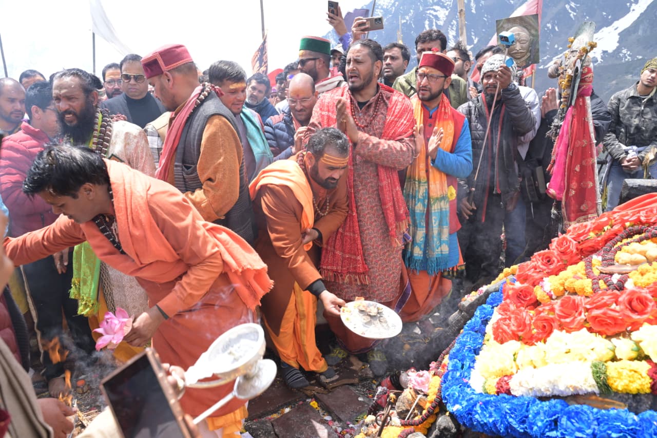 भकुंट भैरवनाथ मंदिर के कपाट खुले, केदारनाथ धाम में गूंजेंगी नित्य आरतियां