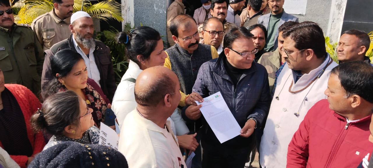 अवैध निर्माण को लेकर एमडीडीडीए पर गरजा: उत्तराखंड क्रांति दल