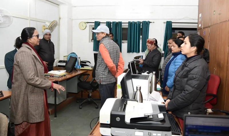 सीएम के निर्देश पर सचिवालय में छापा, कार्मिकों को 15 फरवरी तक अल्टीमेटम....