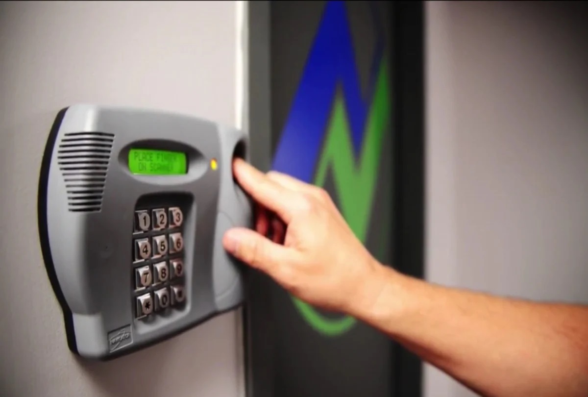 Biometric Attendance: उत्तराखंड के सरकारी महाविद्यालयों में बायोमीट्रिक से हाजिरी की तैयारी