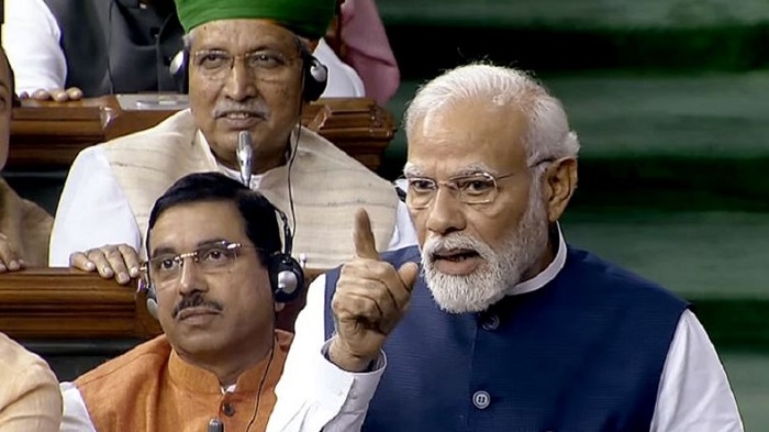 “प्रधानमंत्री नरेंद्र मोदी का दबंग जवाब: विपक्षी दलों के अविश्वास प्रस्ताव पर डेढ़ घंटे की महामुद्दत”