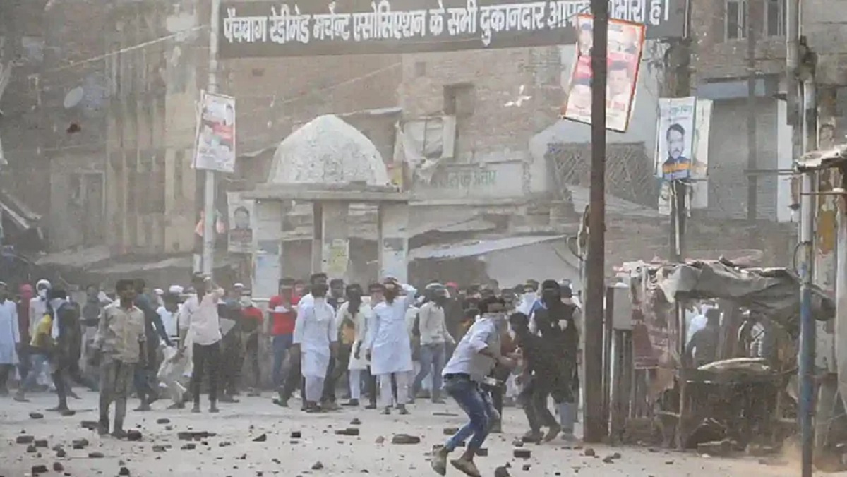 यूपी में बवाल पर एक्शन में योगी सरकार, प्रदर्शनकारियों पर लगेगा गैंगस्टर एक्ट, अब तक 227 गिरफ्तार